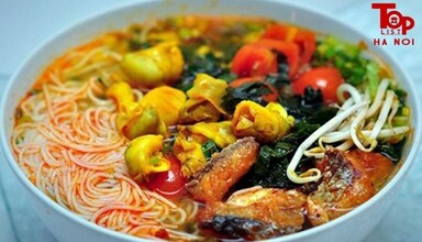 Bát bún ốc nóng hổi xua đi cái lạnh giá của mùa đông